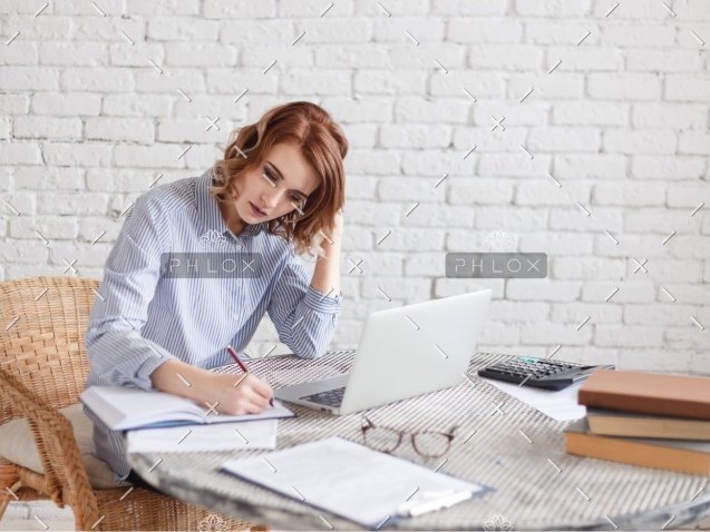 demo-attachment-1157-woman-freelancer-female-hands-with-pen-writing-on-P369BAX1